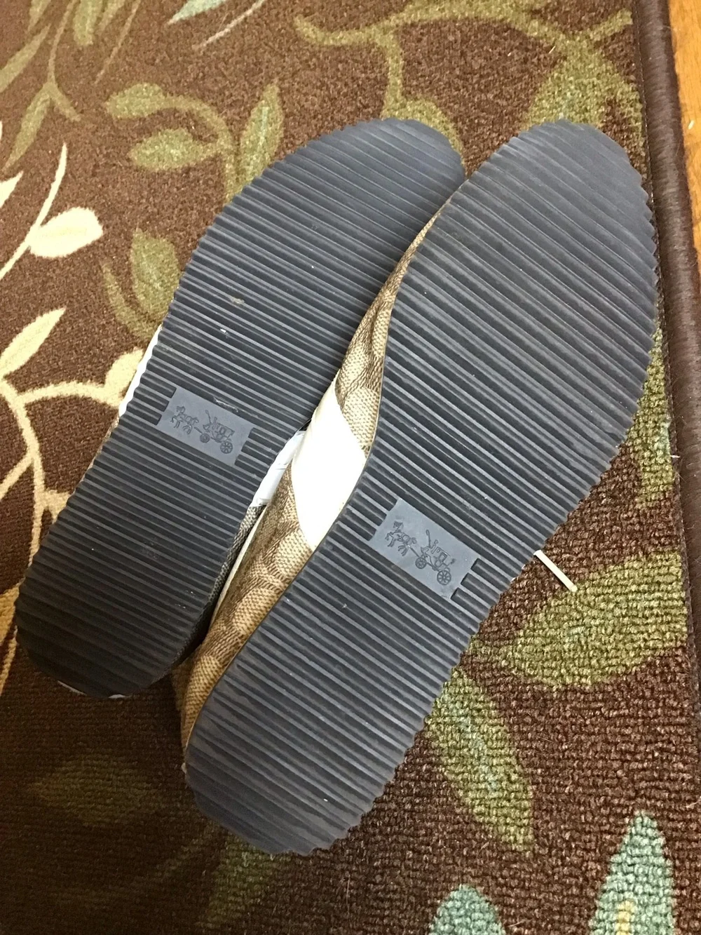 Coach size signature